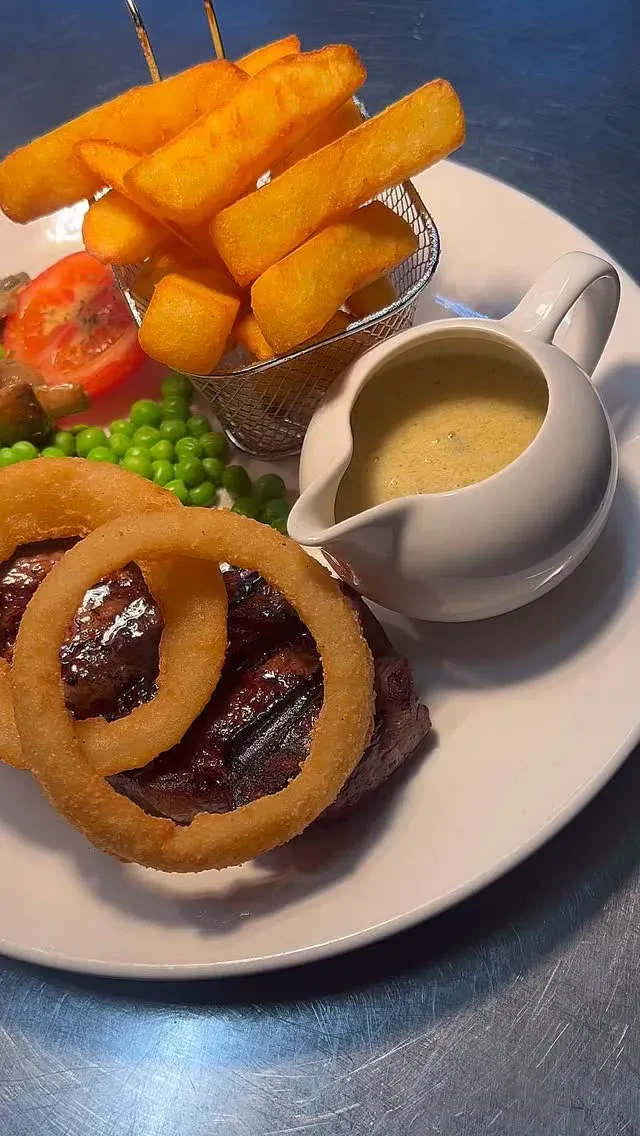 FRIDAY STEAK NIGHT 🥩
2x 8oz Rump Steaks for £29.95 👌 #steak #steakdinner #friday
